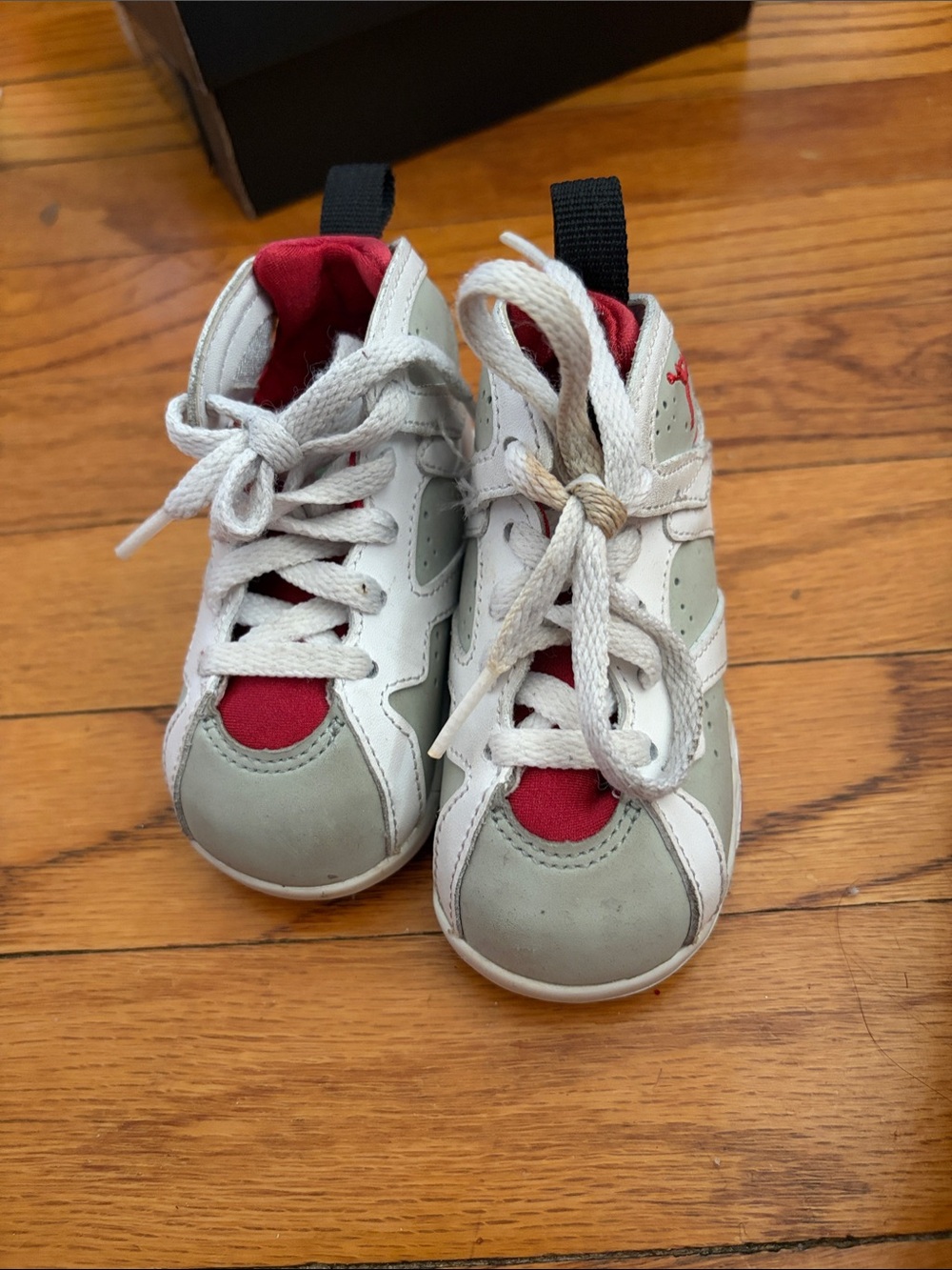 Jordan Toddler Sneakers in White, Gray & Red